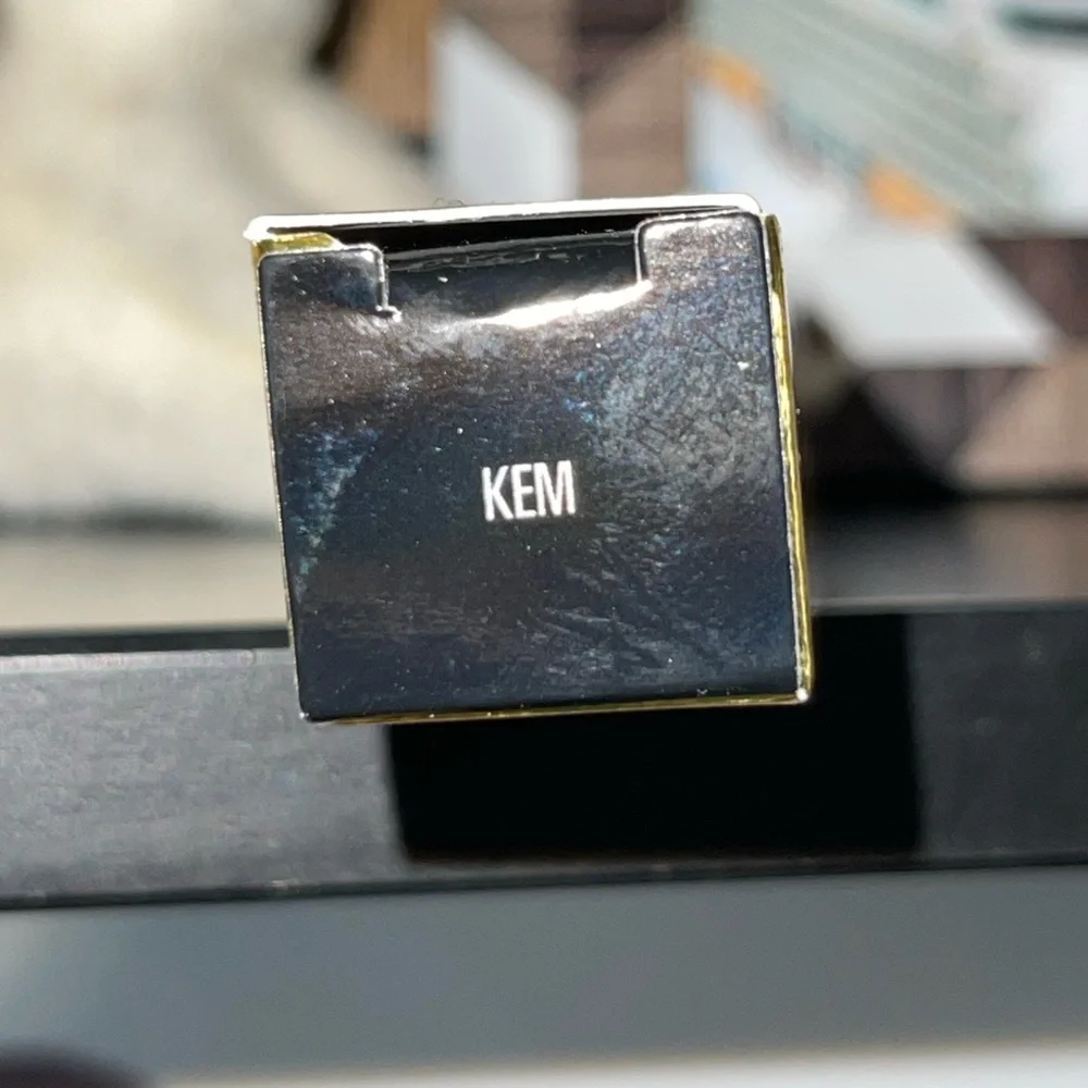 UOMA BEAUTY Salute To The Sun Drama Mascara In Ken (Black)